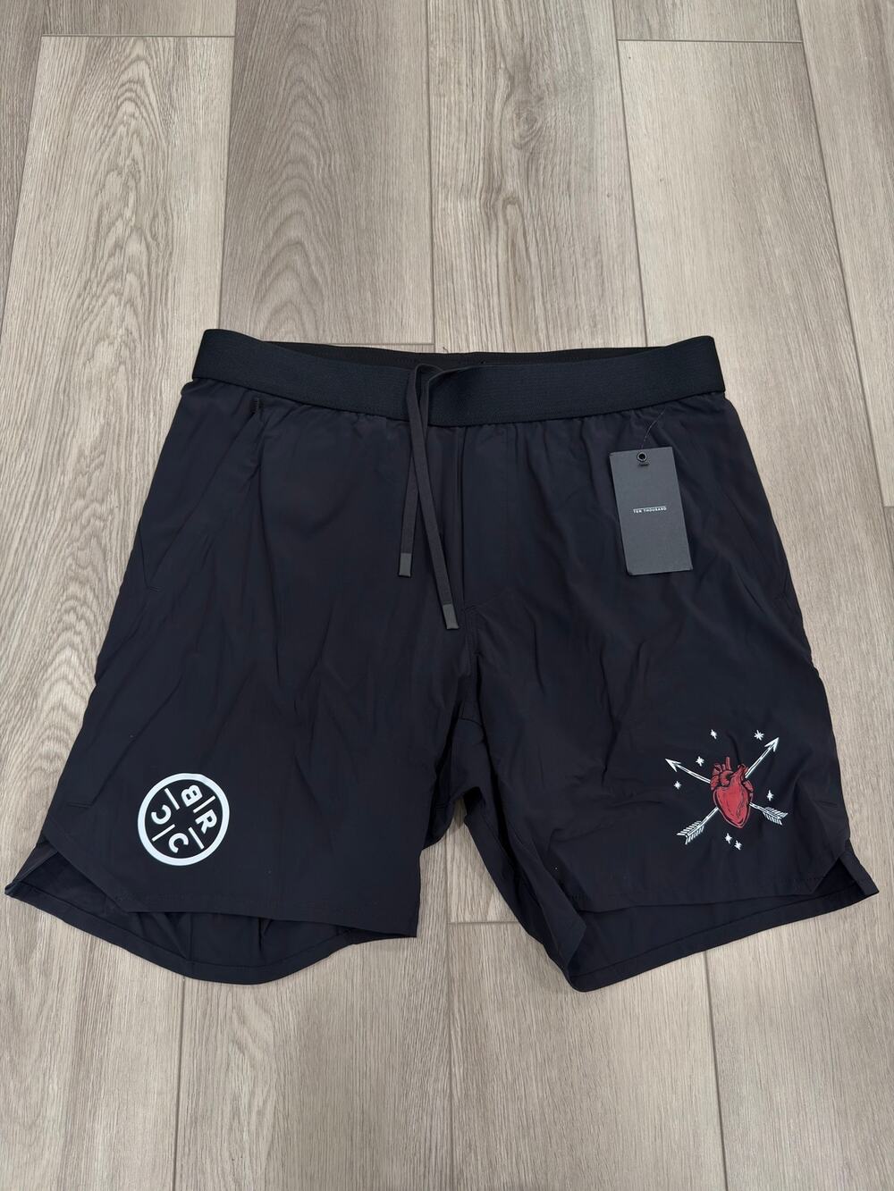 Ten Thousand Active Black Broken Heart Tactical 7" Lined Training Shorts L NWT